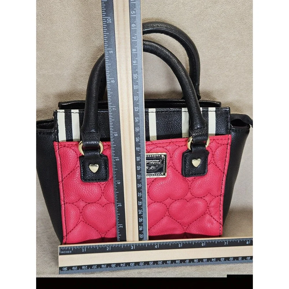 Small Betsey Johnson Heart Quilted Purse Black White Red New No Tags